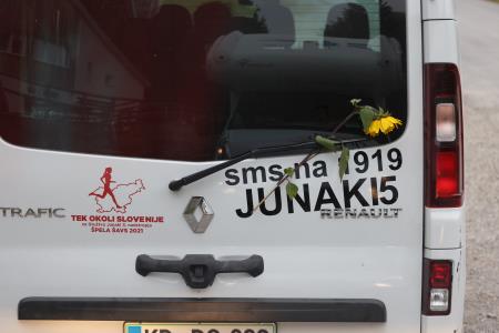 Spremljevalno vozilo